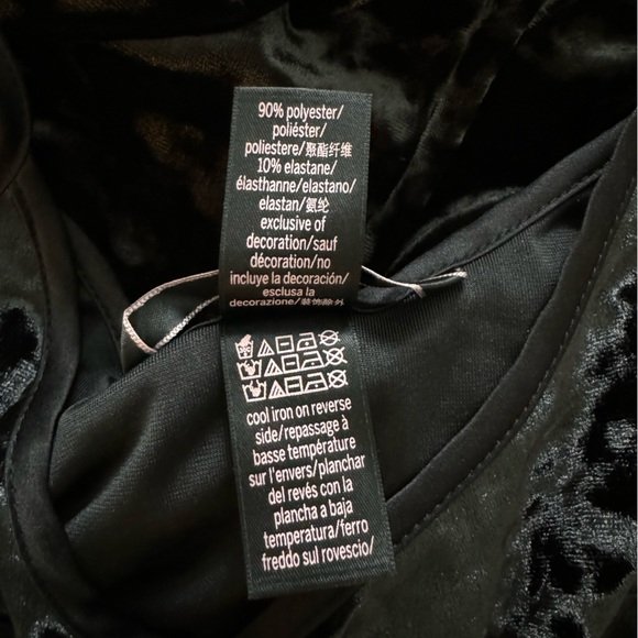Black Velour Nightgown - Picture 6 of 6